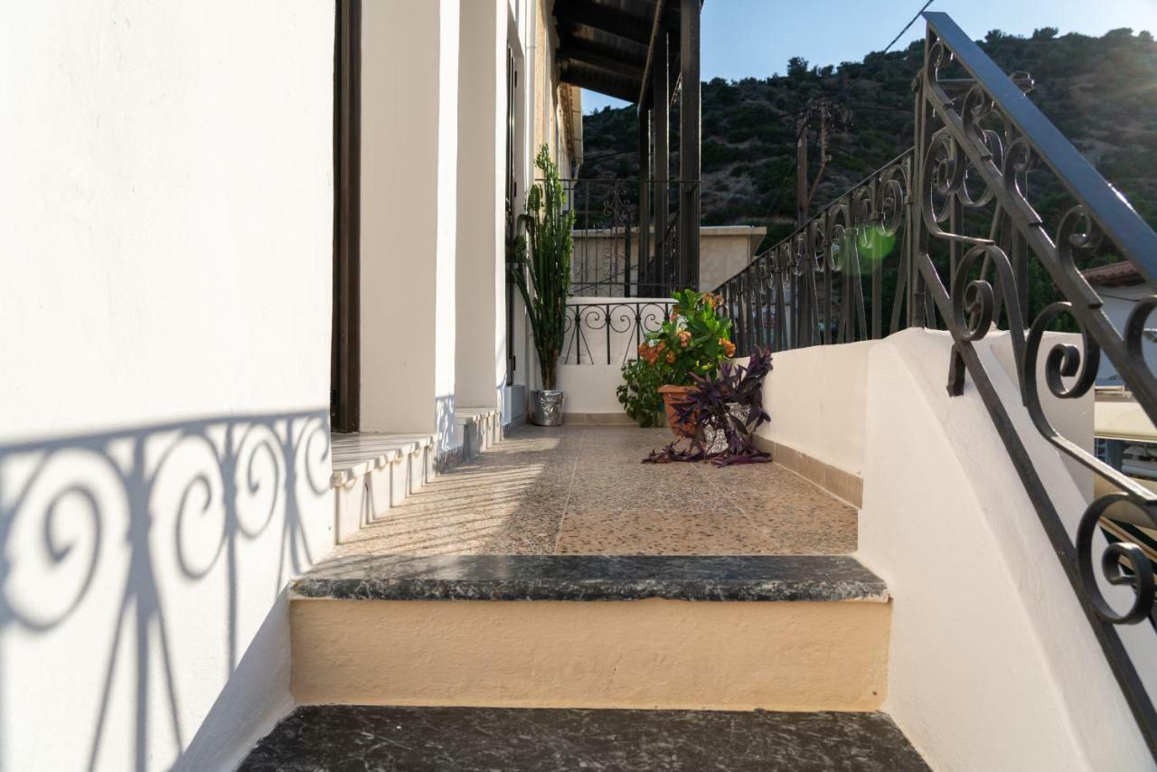 The Junction Appartment Agia Galini  Exterior photo